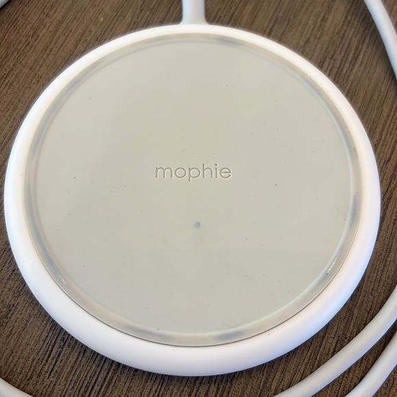 mophie wireless charge stream pad plus - Picture 3 of 6